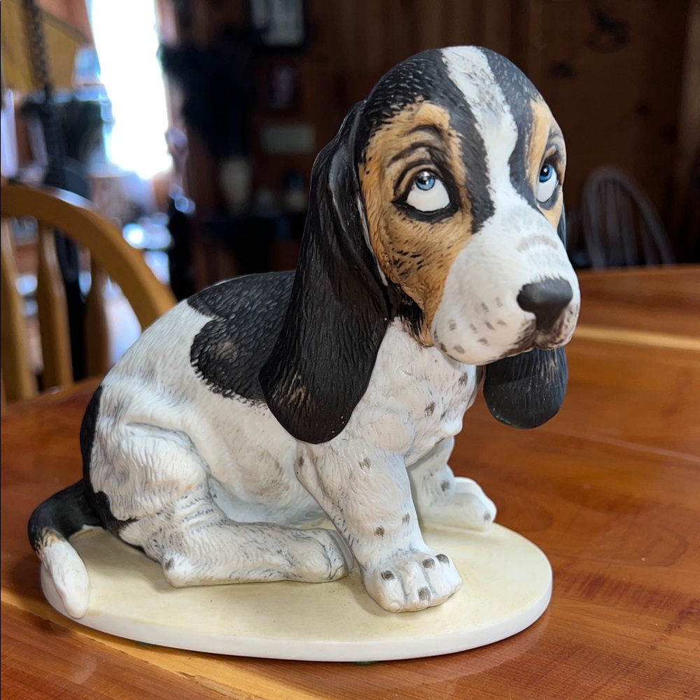 Homco Masterpiece Porcelain Basset Hound Puppy Dog Figurine 1983 Vintage